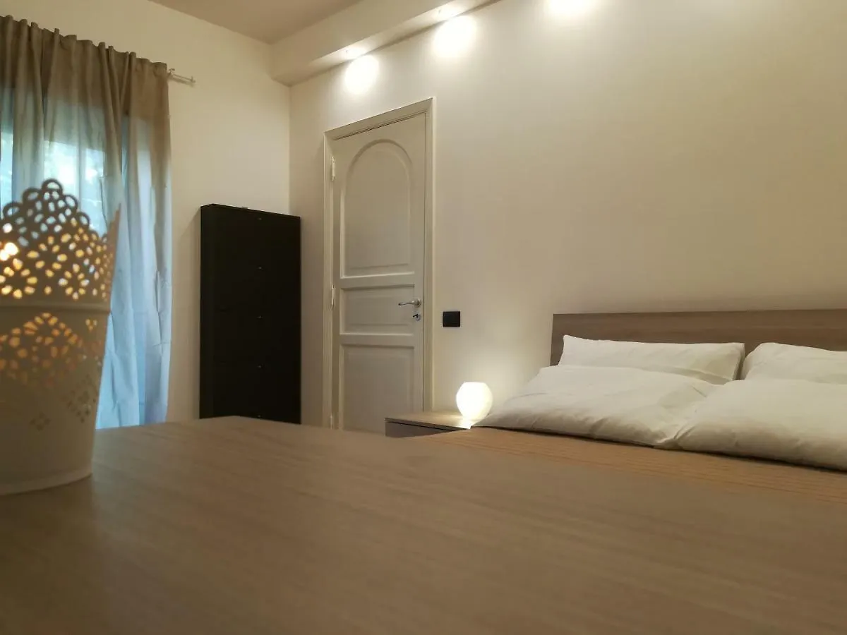 別荘 Luxurious Street Apartments カターニア